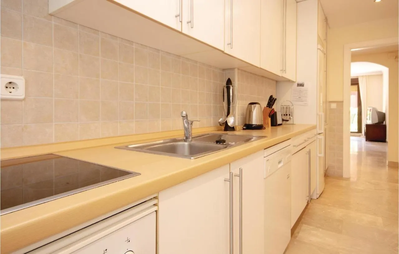 Beautiful Apartment In Estepona With 3 Bedrooms, Outdoor Swimming Pool And Swimming Pool Spanien