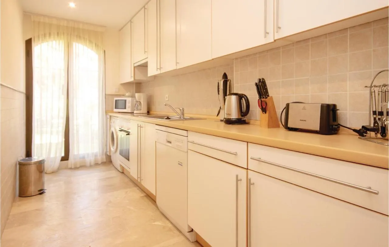 Beautiful Apartment In Estepona With 3 Bedrooms, Outdoor Swimming Pool And Swimming Pool
