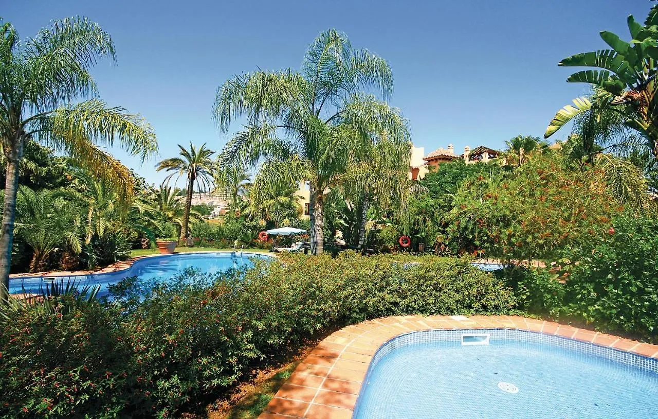Beautiful Apartment In Estepona With 3 Bedrooms, Outdoor Swimming Pool And Swimming Pool